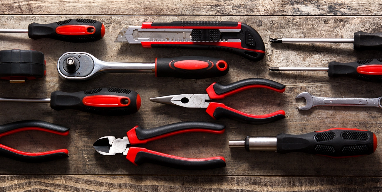 Insulated vs. Non-Insulated Tools: What’s Better for Electrical Work?
